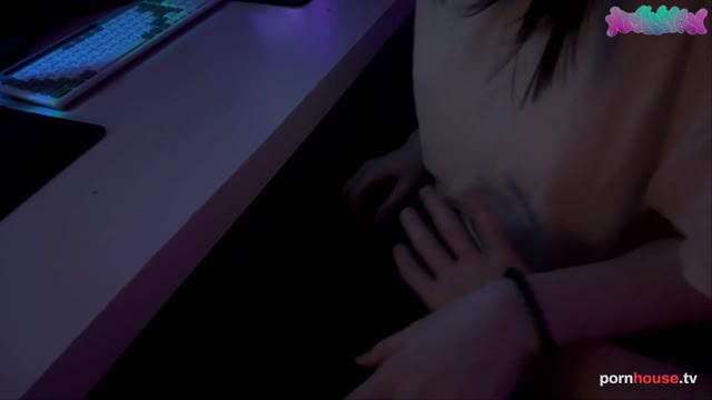 Thick gamer babe rolling eyes during passionate rainy day creampie